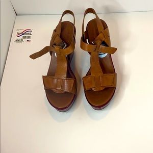Women’s sandals